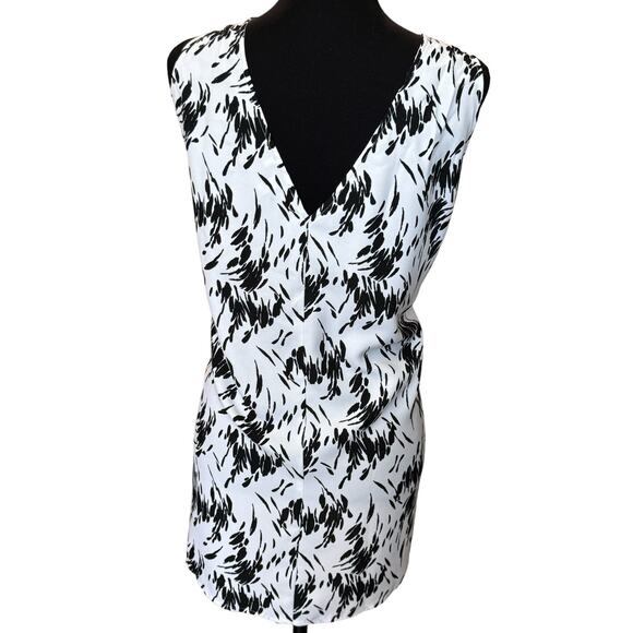 New ~ NORDSTROM ~ V Neck Sleeveless Top Plus Size 4X - Picture 3 of 5